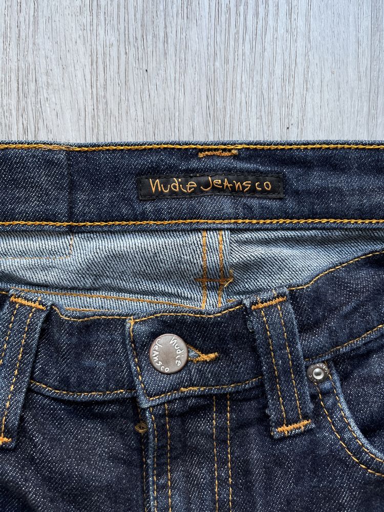 Niebieskie granatowe dzinsy nudie jeans