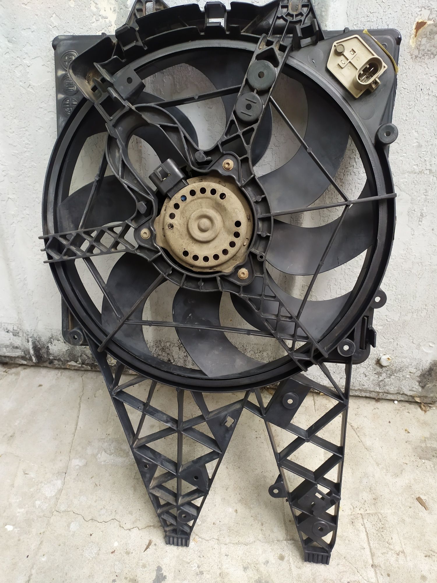 Вентилятор охлаждения Fiat Doblo 1.6