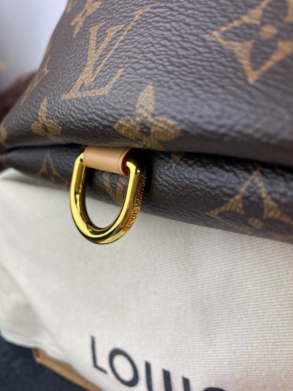 Nerka torba Louis Vuitton bumbag