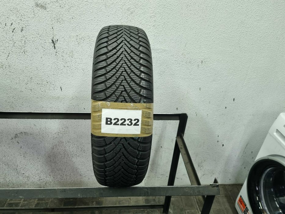 175/65/14 82T Kumho Solus 4S HA32 Dot.2124R