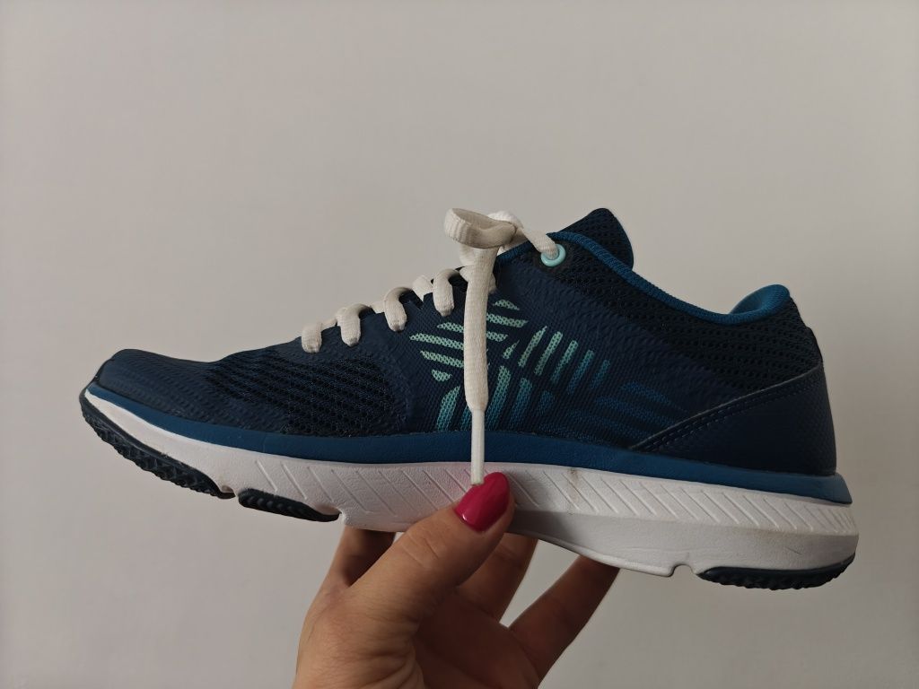 Under Armour adidasy sportowe damskie 37,5/24 cm