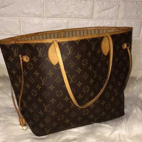 Louis Vuitton LV Zachwycająca torba na ramię MM