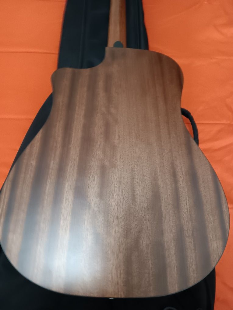 Baixo eletroacústico Fender CB100 CE