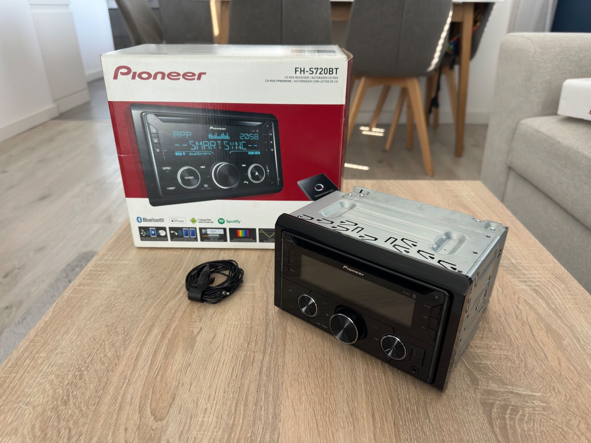 Radio samochodowe Pioneer FH-S720BT
