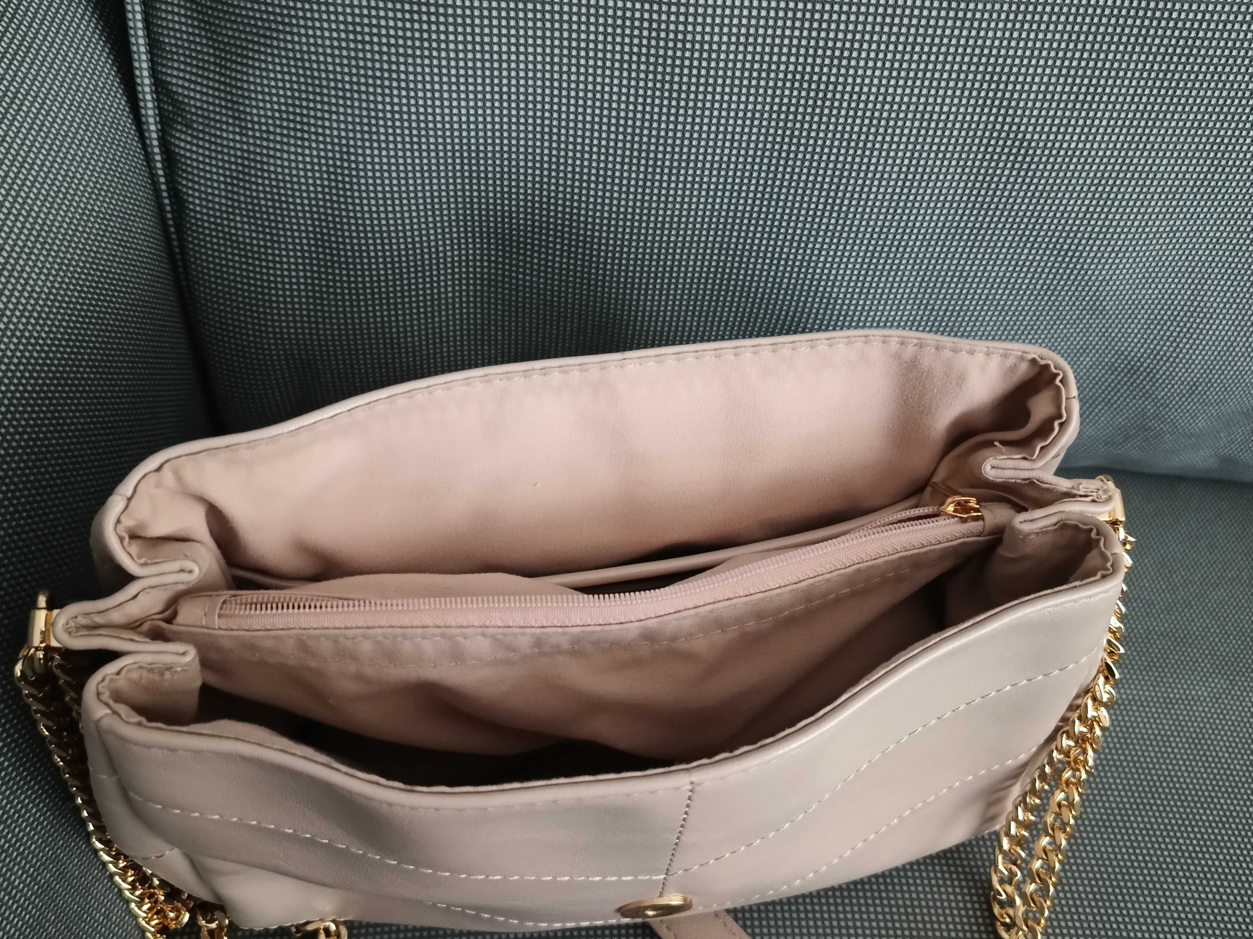 Różowa torebka na ramię Reserved
