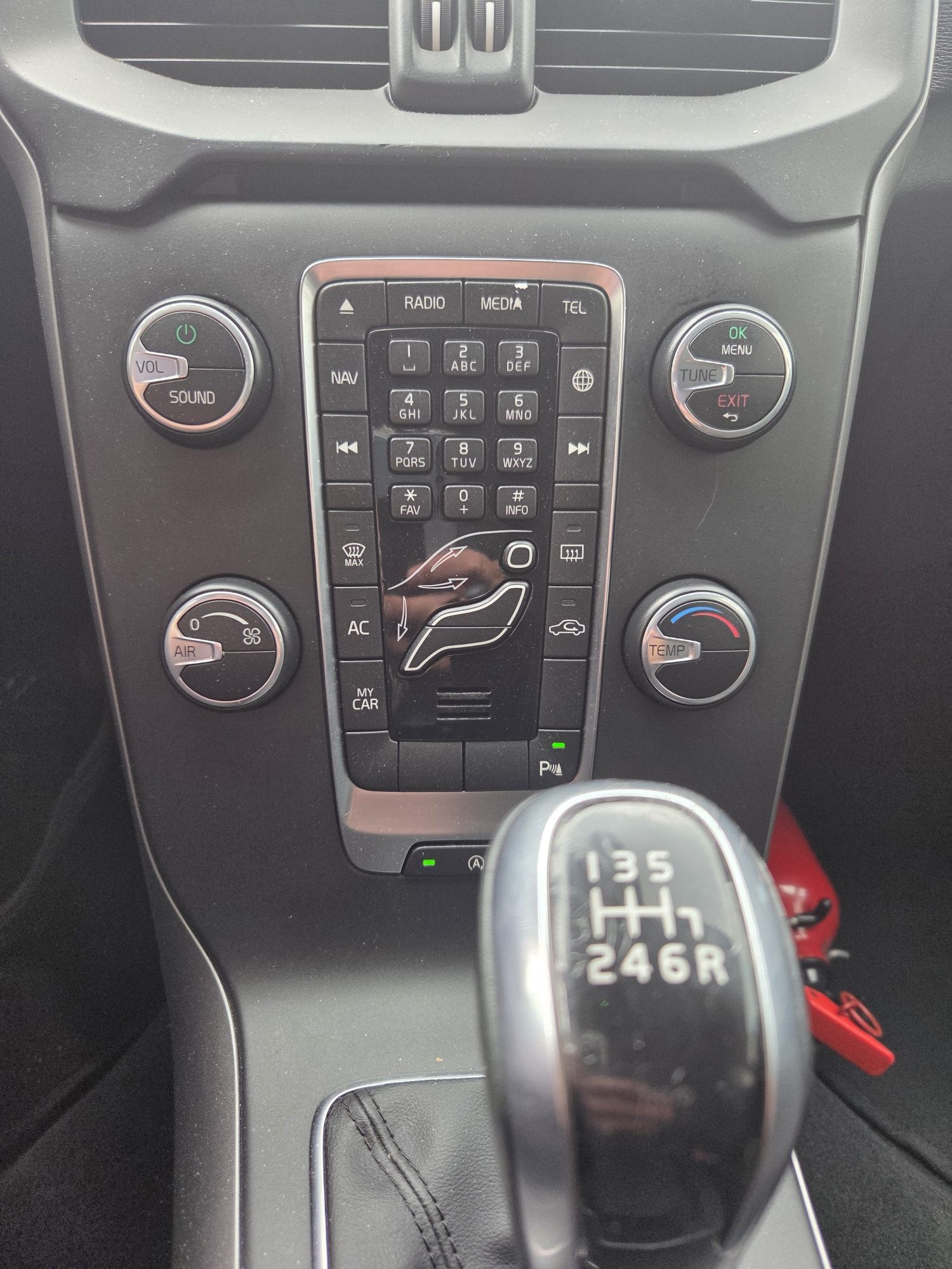 Pilnie sprzedam! V40 2.0d Bezwypadkowy