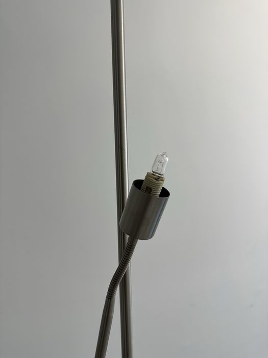 Lampa stojąca podłogowa – srebrna, z dodatkową lampką do czytania