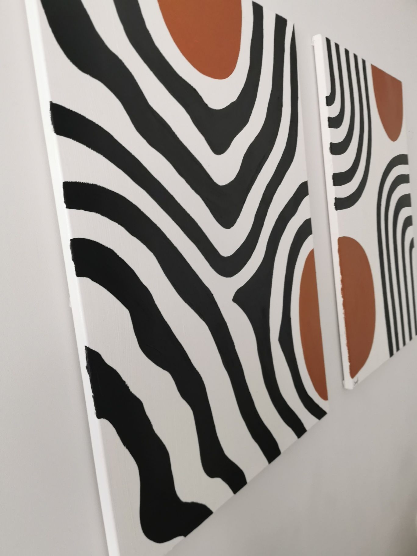 2 quadros pintados a mão
