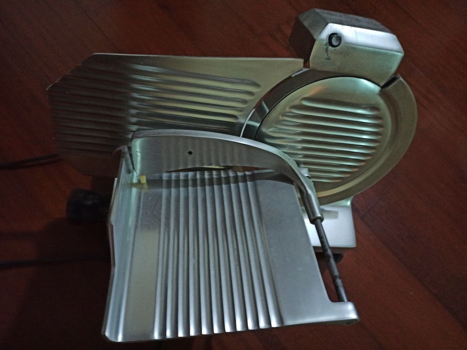 Fiambreira como novo