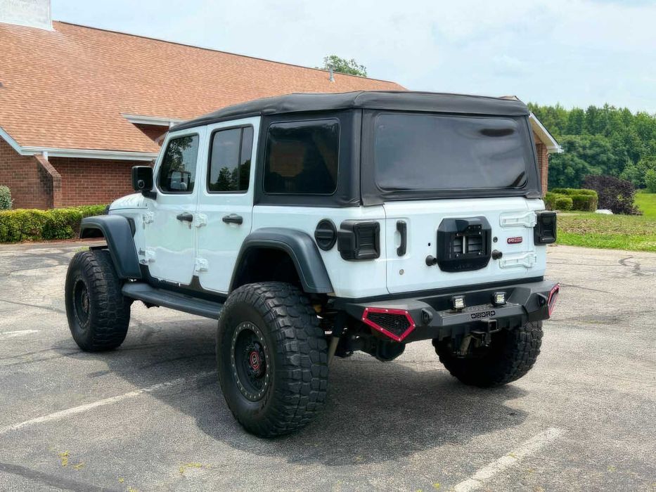 Jeep Wrangler Unlimited Sport S      2018