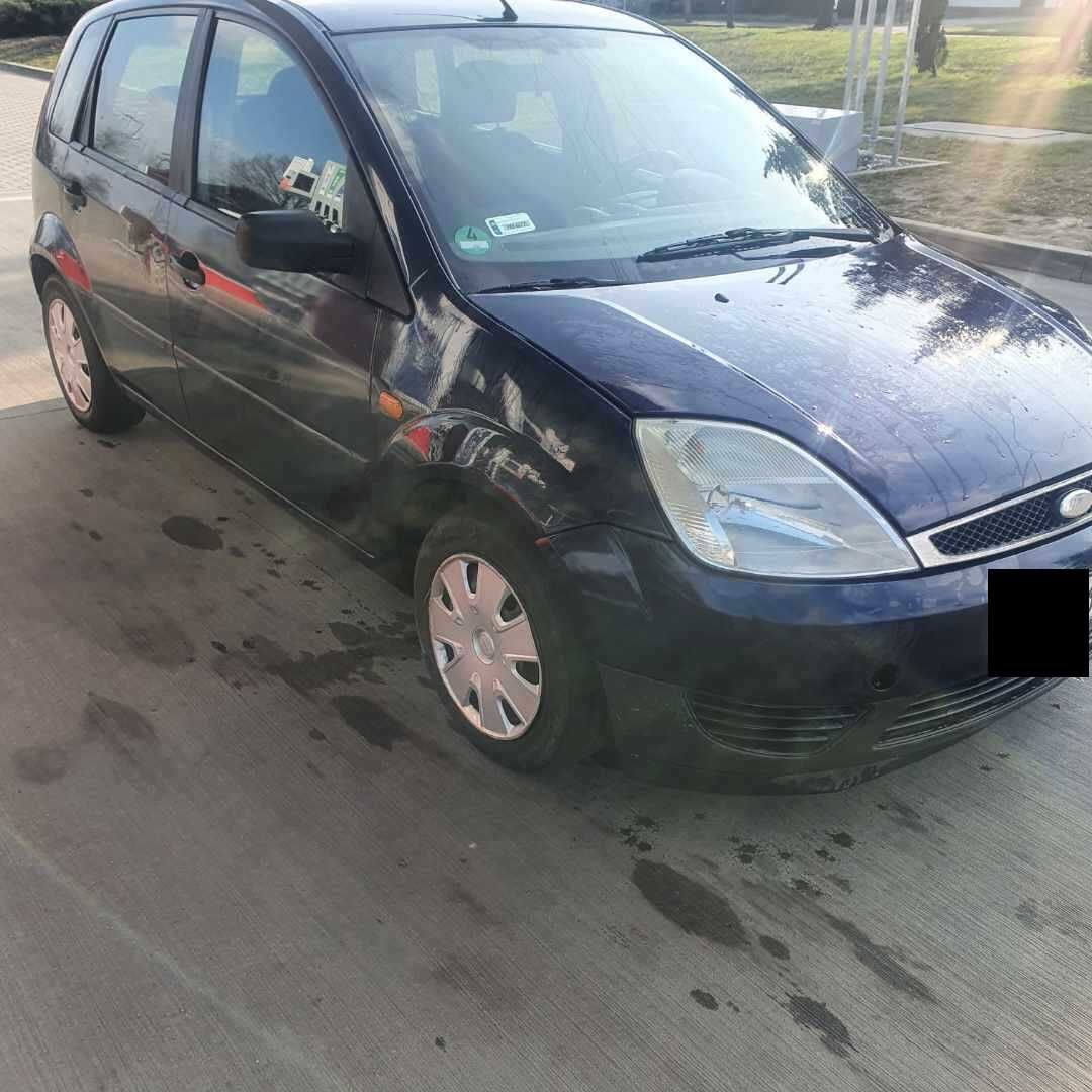 Ford Fiesta MK6 1.3 benzyna 44kW 5 drzwi kolor granatowy W3 na części