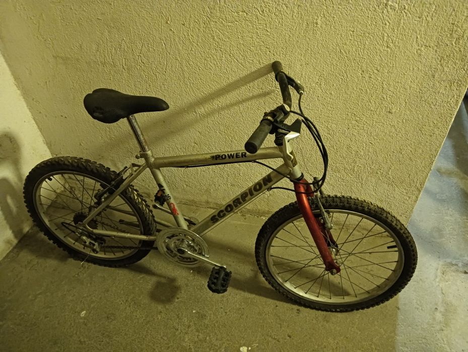 Bicicleta criança power scorpion cinzenta