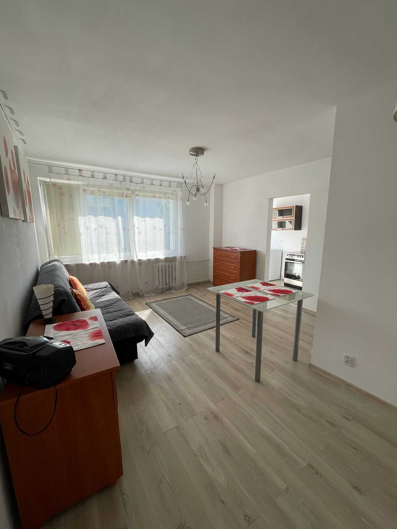 Wynajmę kawalerkę 28m2 na osiedlu Złotym, bez pośredników, po remoncie