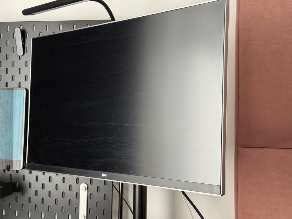 Monitor LG 27UD69
