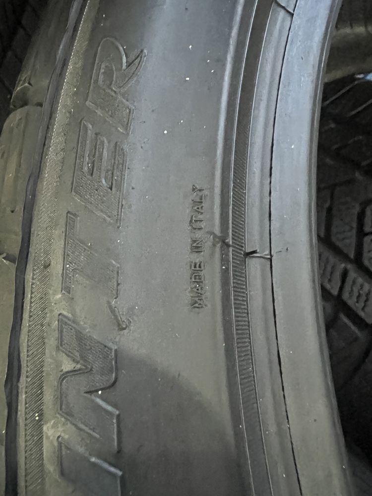 285/30/20+275/35/19 R20 Pirelli Sottozero 3 4шт зима