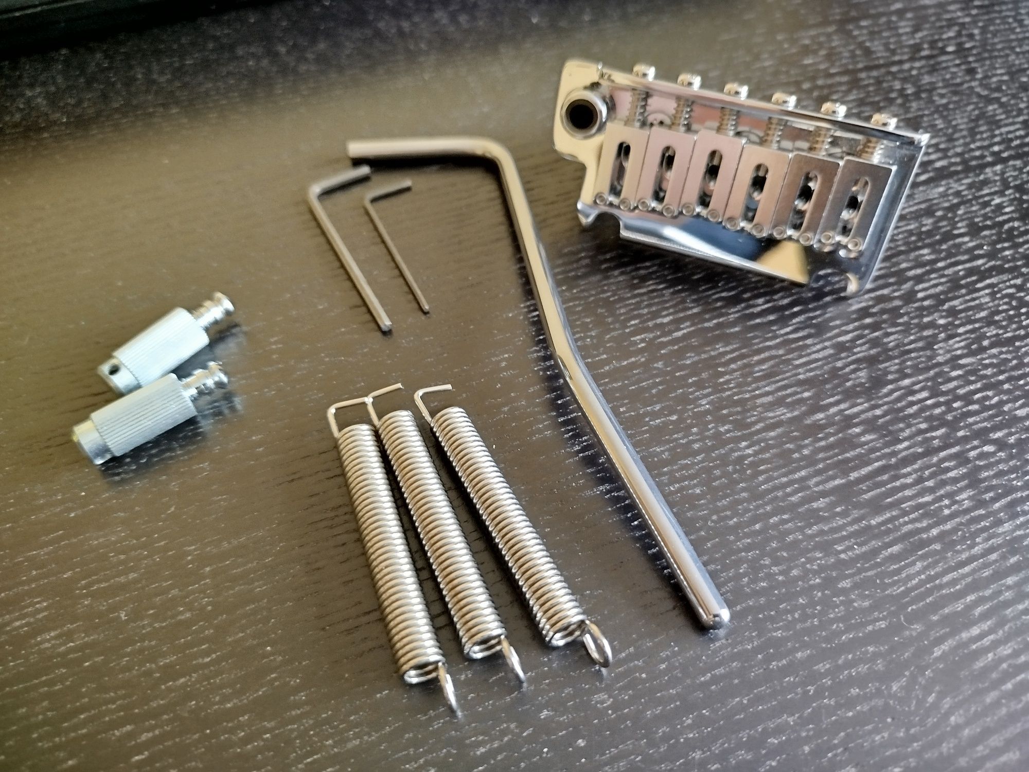 Mostek tremolo Gotoh NS510T-FE1-C