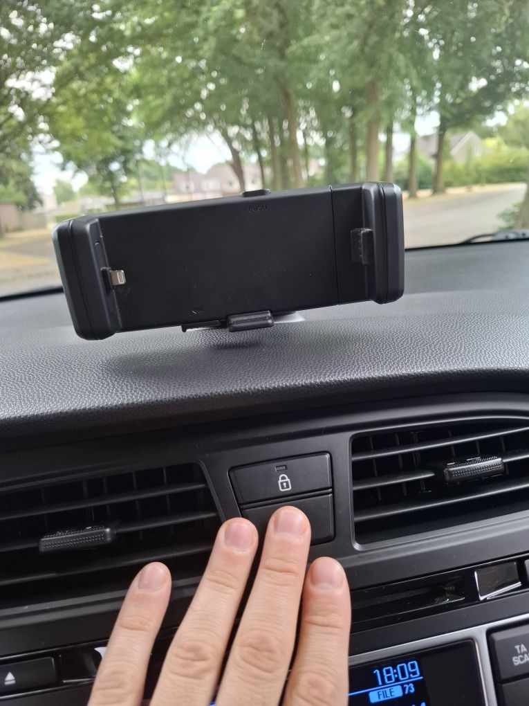 Stacja dokująca iPhone Hyundai i20 II 2014-