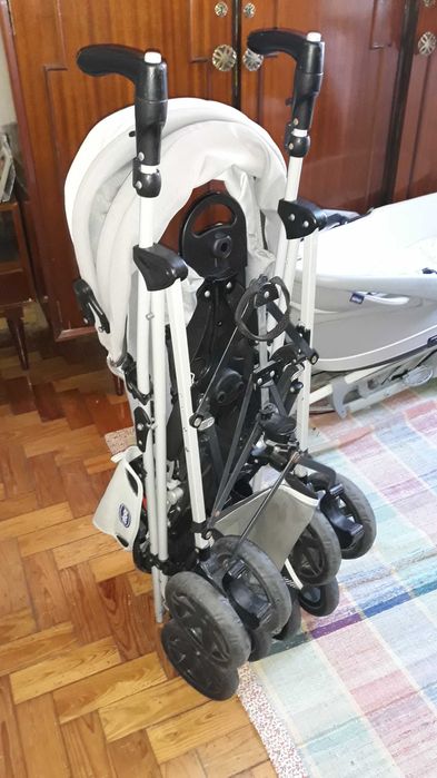 Trio Chicco Carrinho de bébe, alcofa e ovo