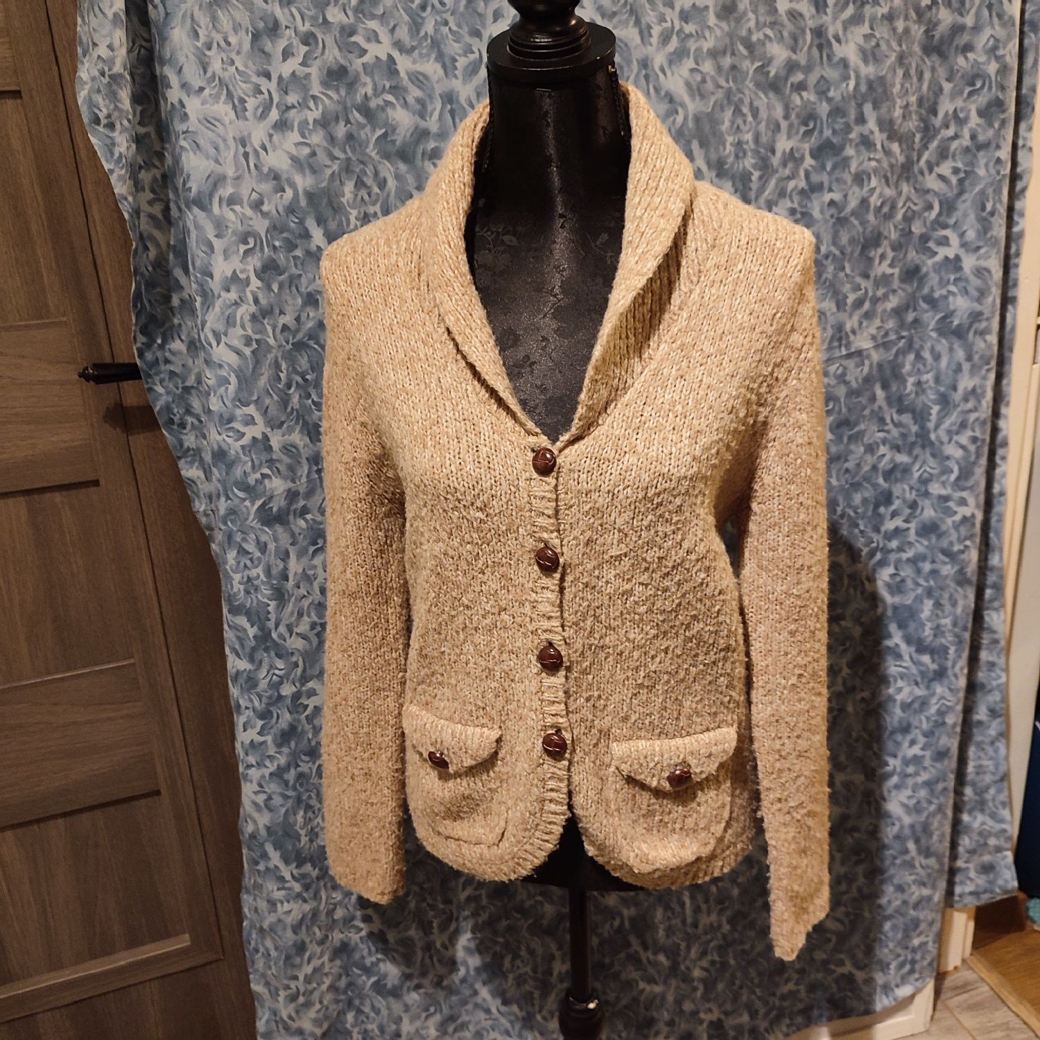 Ciepły sweter damski