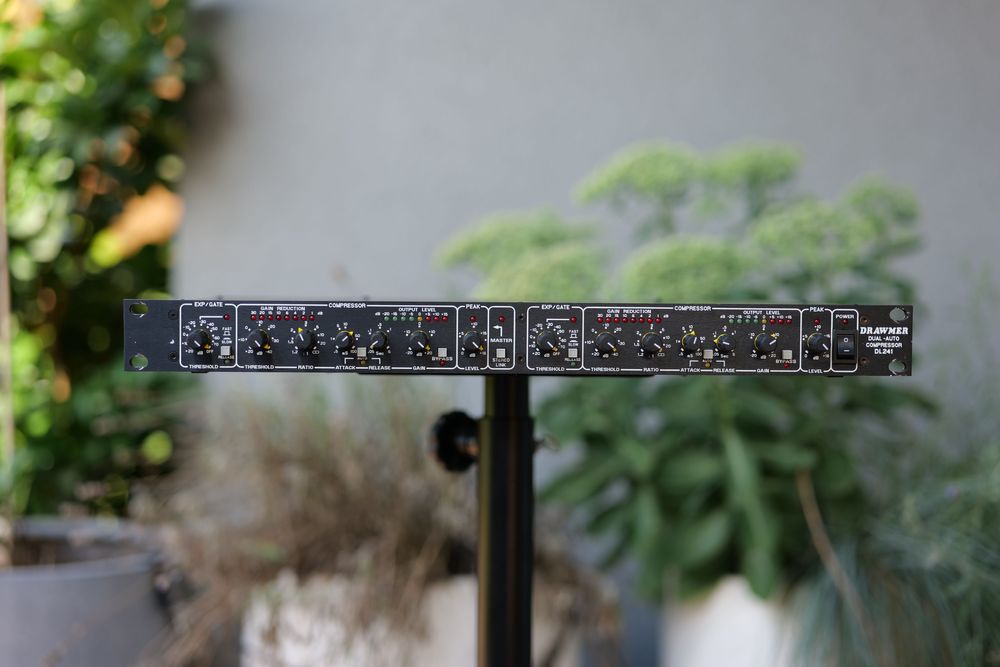 DRAWMER DL241 - Analogowy Kompresor Audio Studyjny