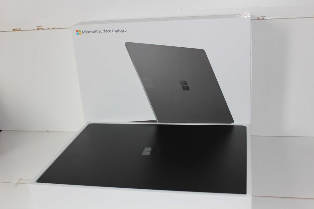 Microsoft Surface Laptop 5 15 i7-1265U 16GB RAM 512GB SSD