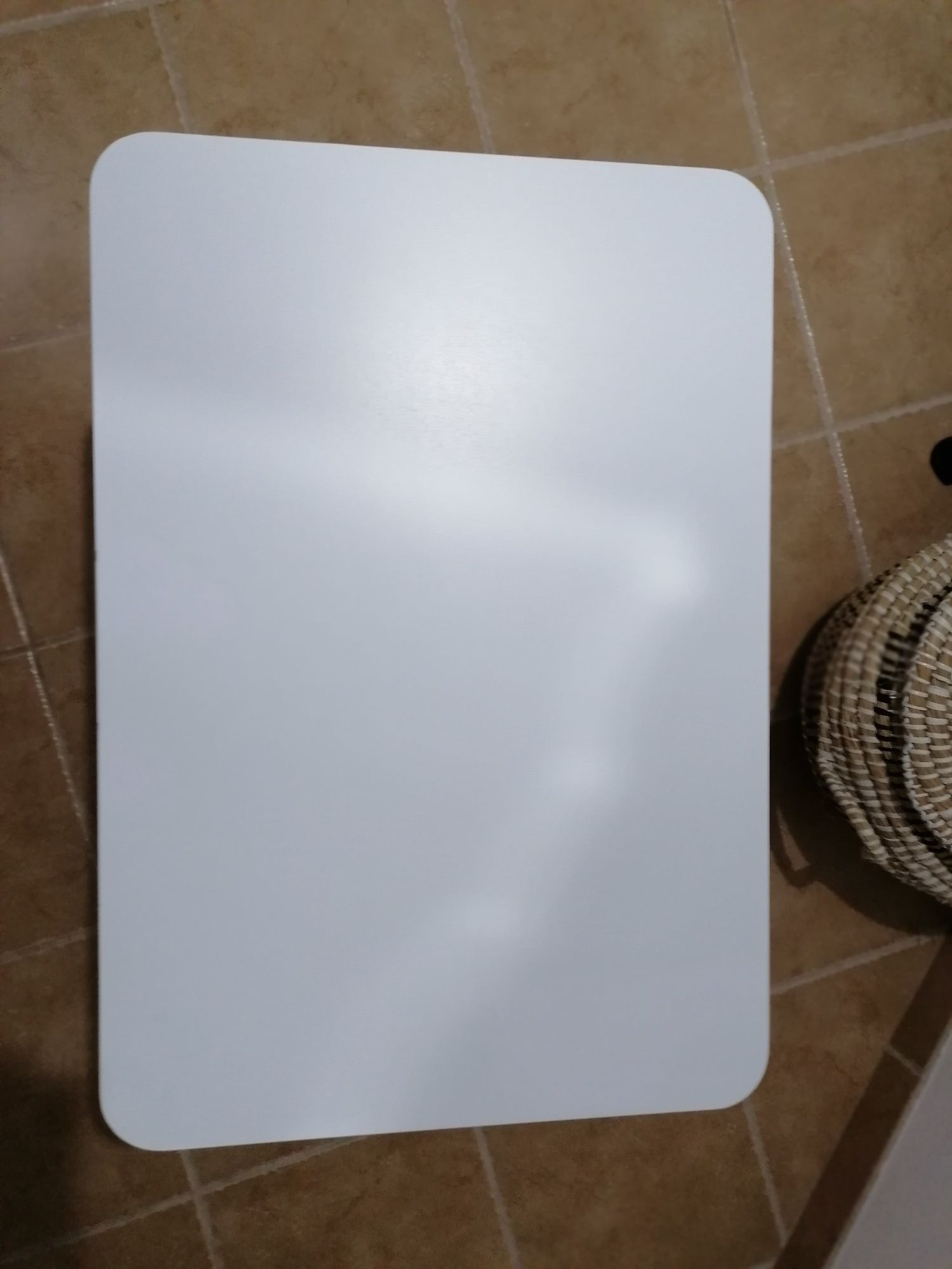 Mesa secretária de criança