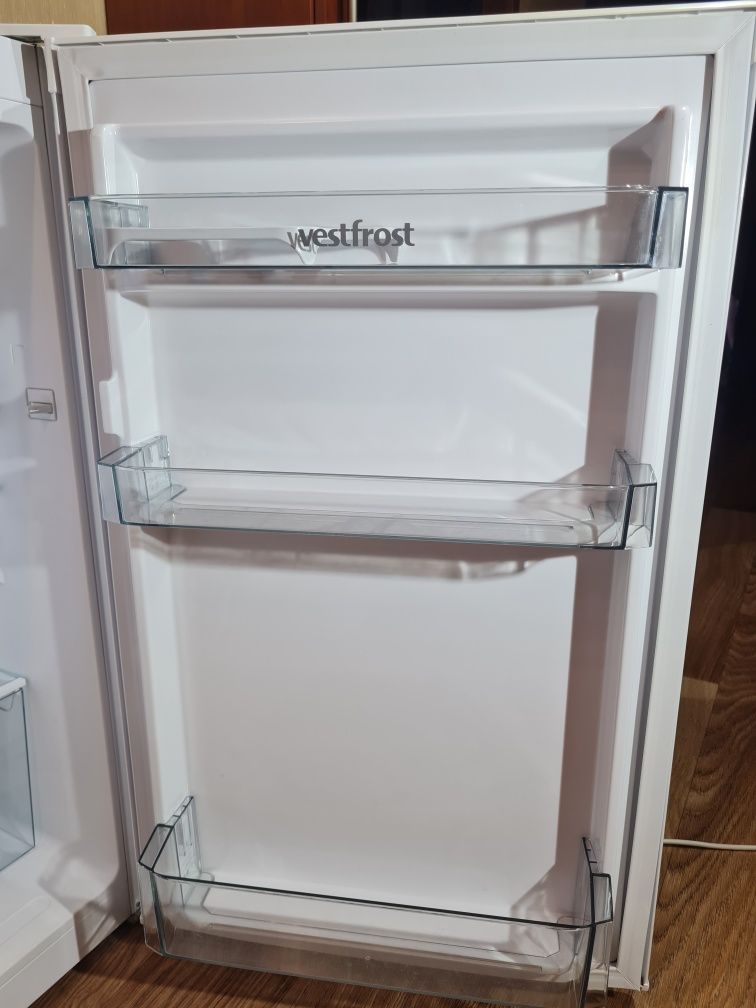 Холодильник Vestfrost CMR085W