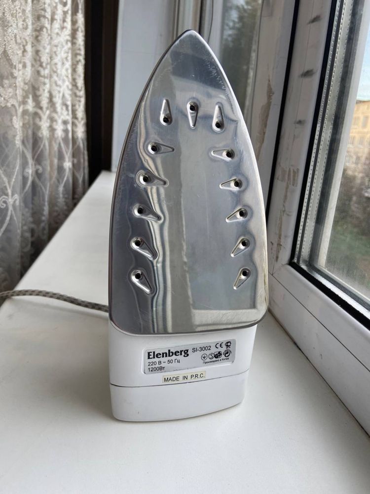 Продам утюг Elenberg