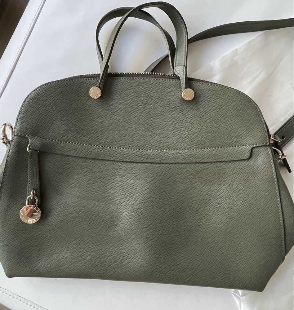 Mala Furla como nova verde azeitona, a cor que combina com tudo!