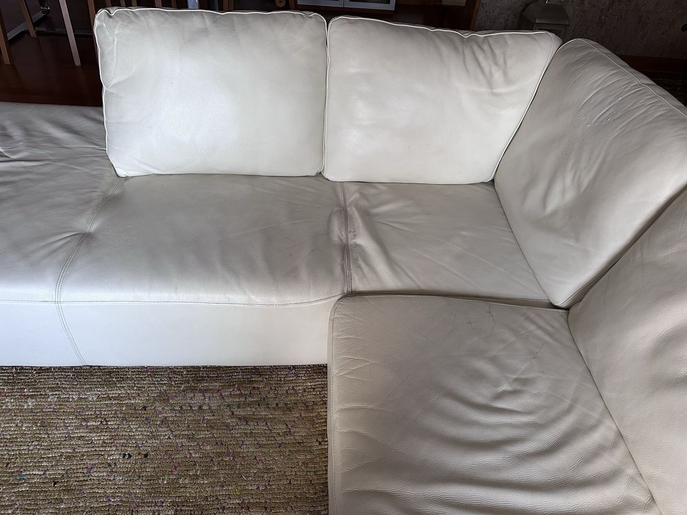 Sofá  branco em pele