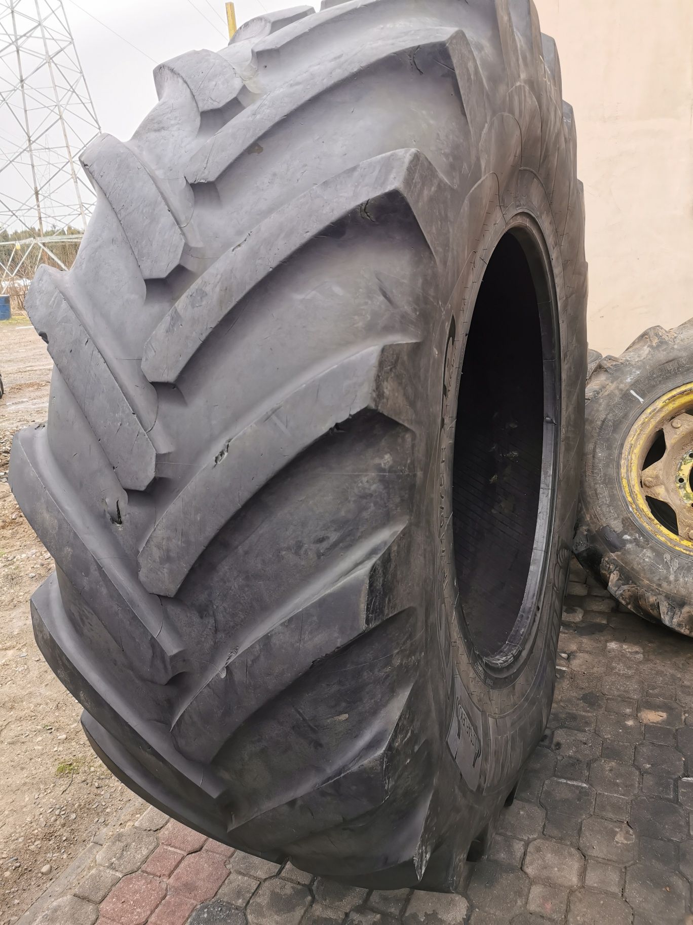 Opona 710/75R42 Michelin AXIOBIB #