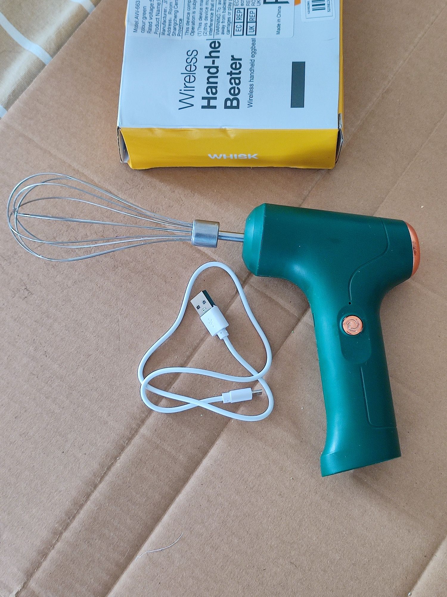 Mini batedeira elétrica