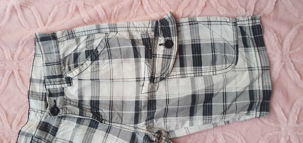 Spodenki w kratę rozmiar 146 cm, 10-11 lat