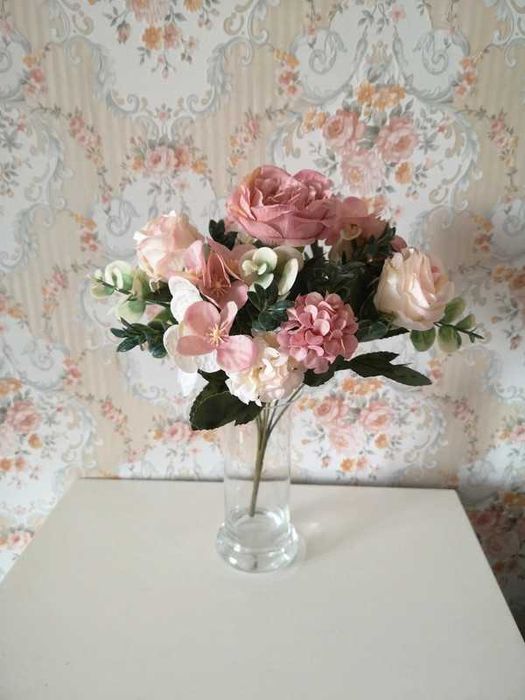 Bukiet sztucznych kwiatów Róża, eukaliptus.