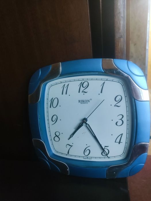 Обмен часы разные