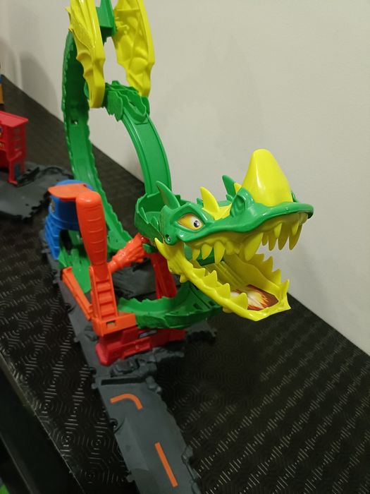 Pista hotwhells city dragon