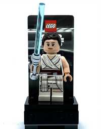 Minifigurka Rey Lego Star Wars