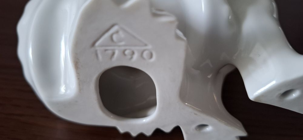 Figurka porcelanowa - SMOK sygn. Ćmielów lata 60-te