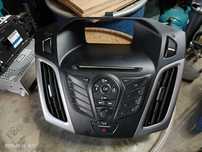 Radio z USB i panelem Ford Focus Mk3