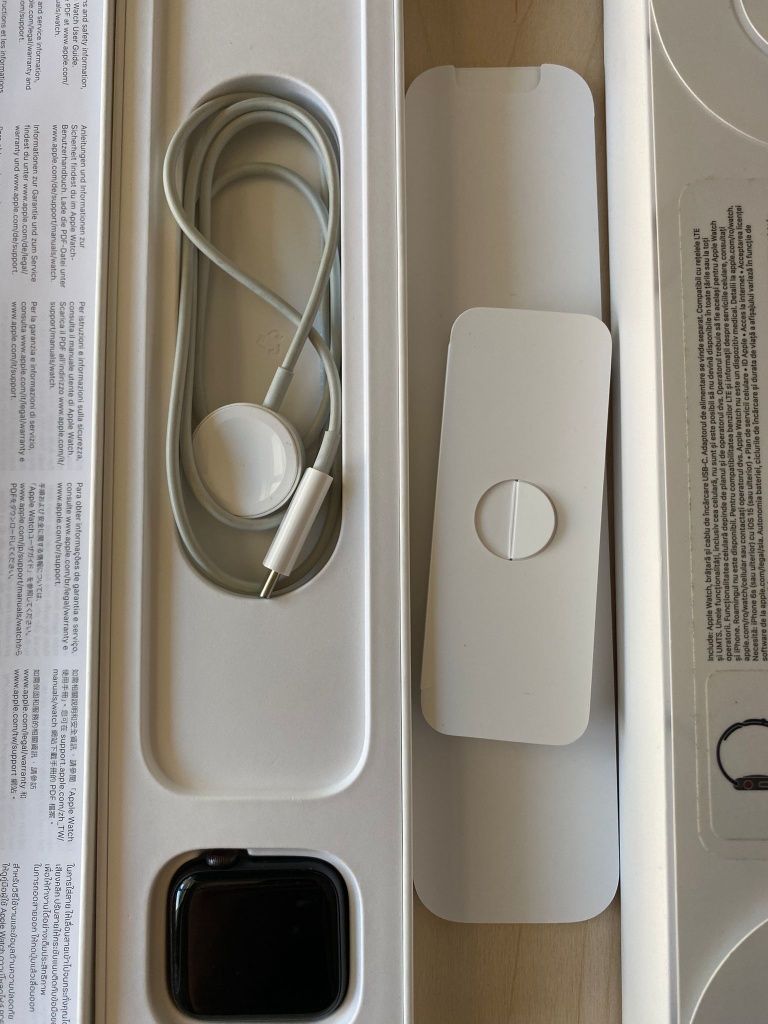Apple Watch SE GPS + Cellular Aluminum 40 mm, drugi pasek, 12.2022