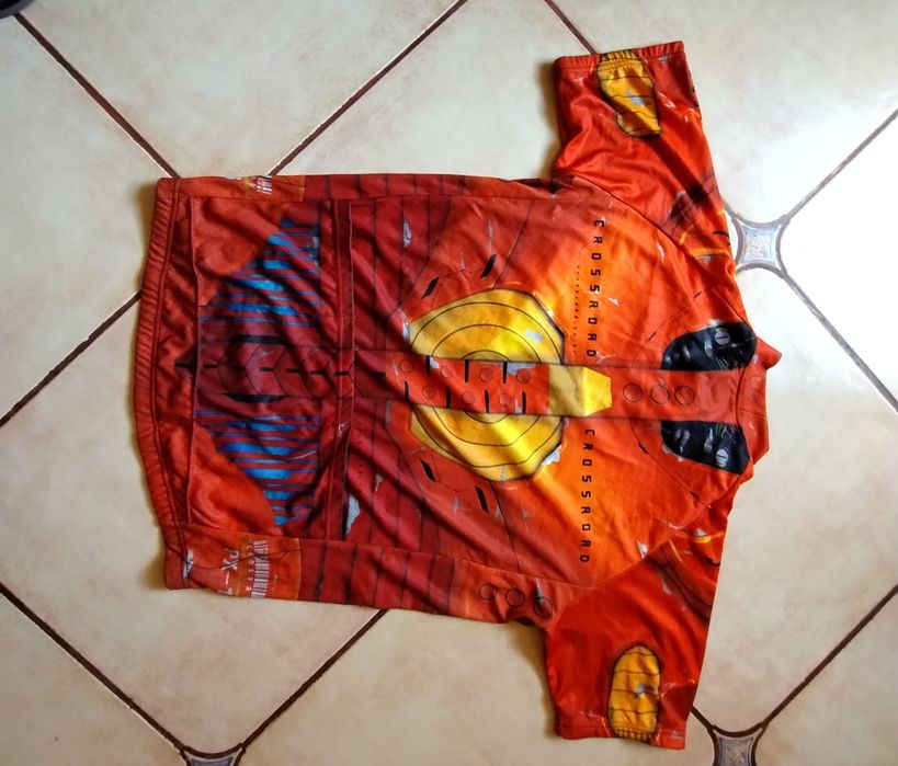 Koszulka FIXGEAR - zgodnie ze swoją dewizą „rowery dla bohaterów”. – R