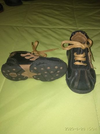 Botas e sapatos criança