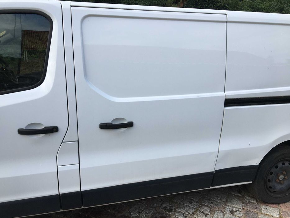 Renault Trafic III Opel Vivaro B drzwi lewe boczne rozsuwane