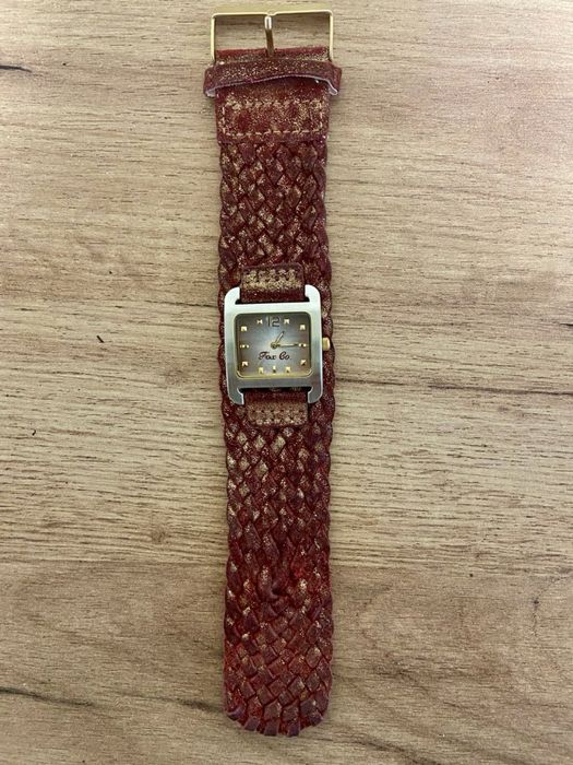 Продам часы женские марки FOX