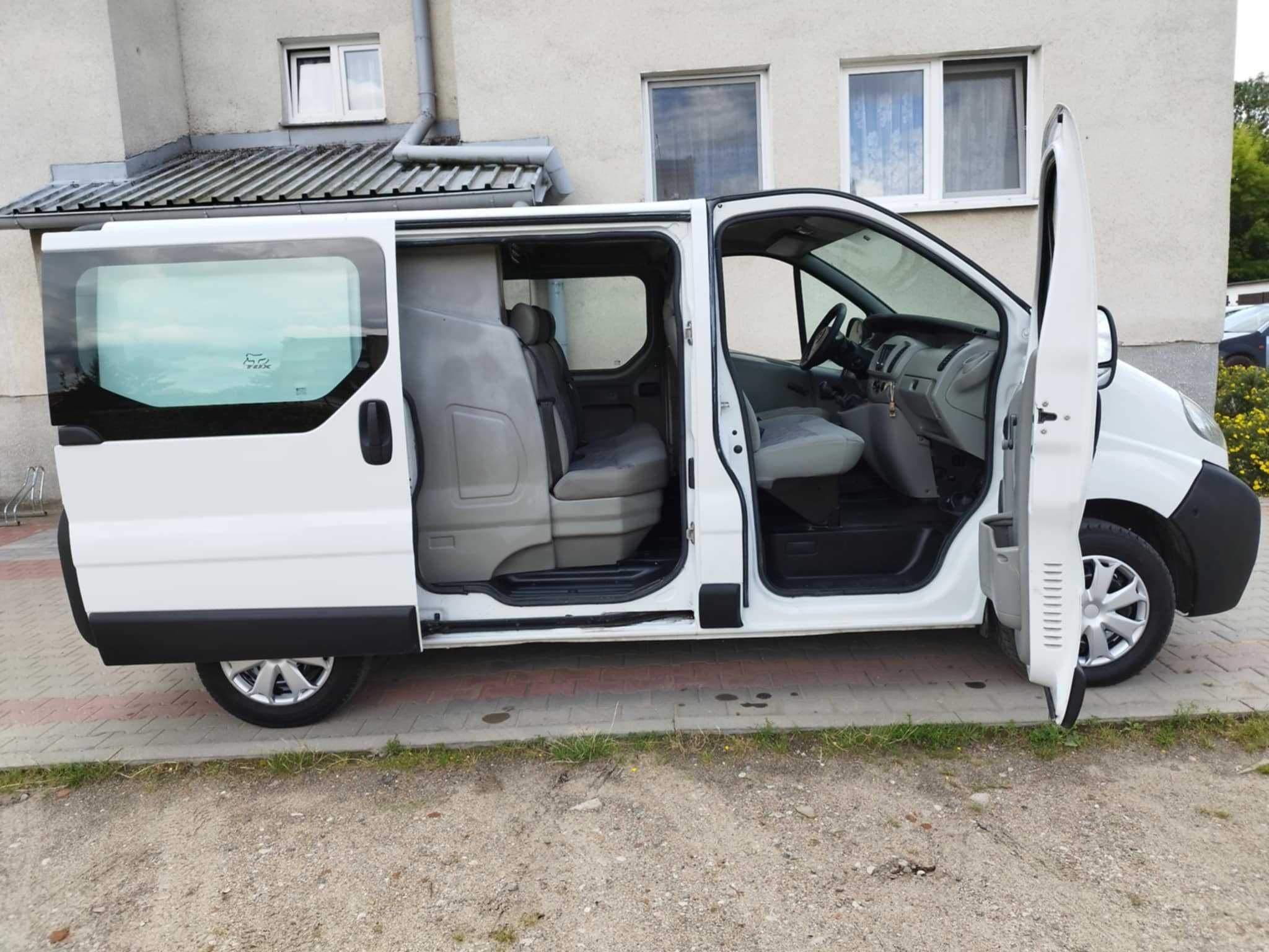 Opel Vivaro 6 osobowy 1.9 Brygadówka (trafic primastar)
