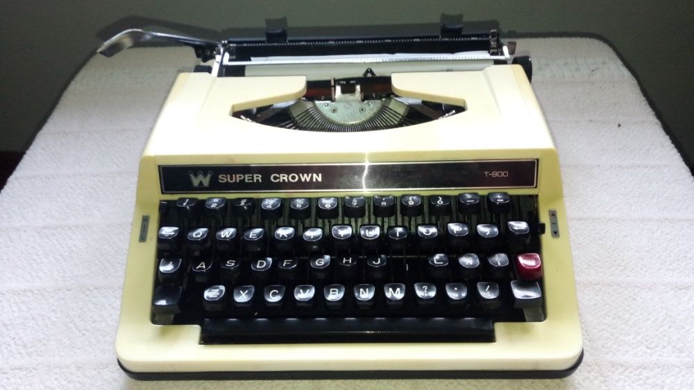 Máquina de Escrever Super Crown