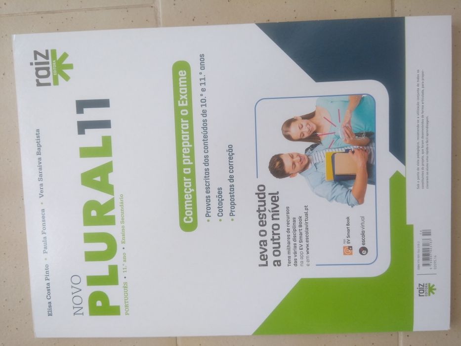 Caderno de Atividades de preparação para os exames 11° ano