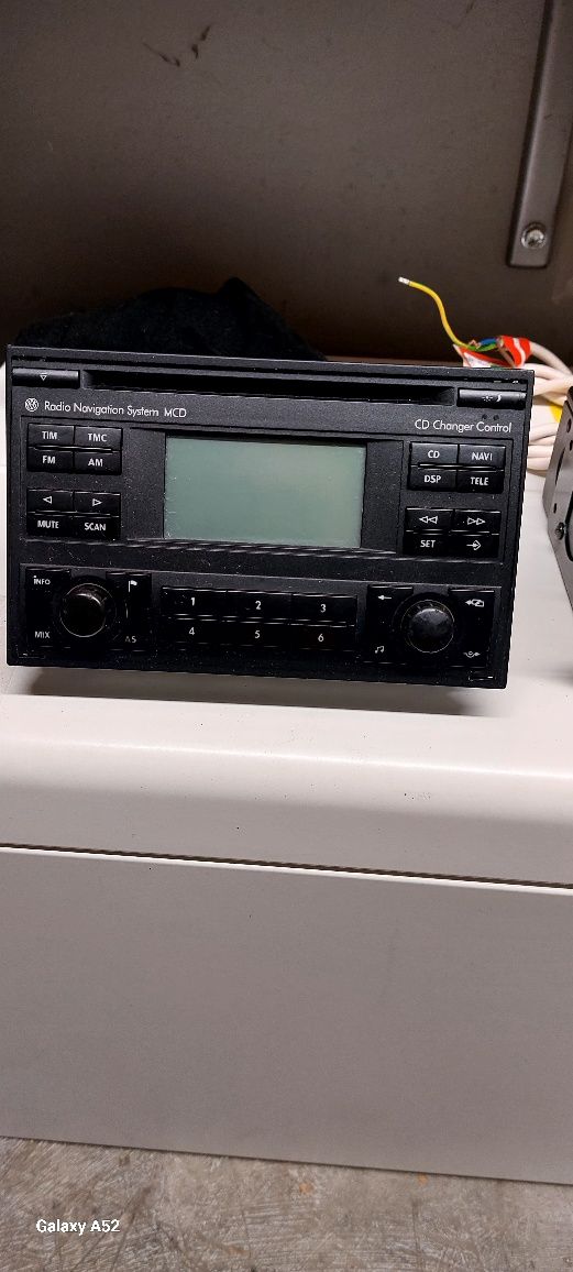 Radio z CD i zmieniarką na 6 płyt Vw passat b5