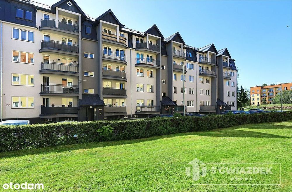 2 pokoje • II piętro • duży balkon • parking