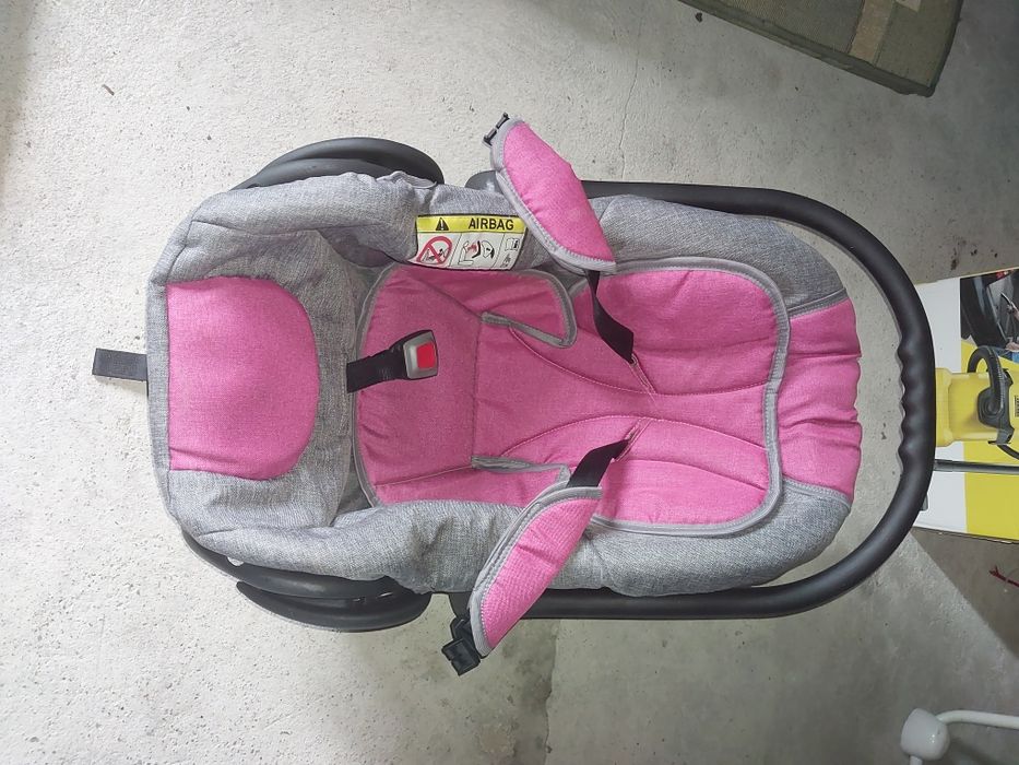 Sprzedam nosidełko dla dziecka.